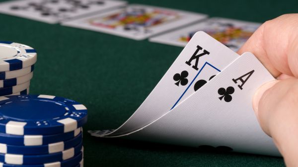 ポーカー道：勝利への戦略と心の集中